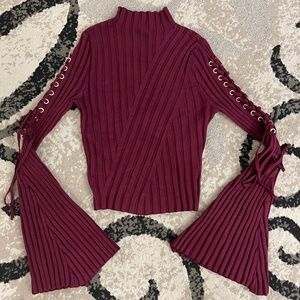 Long sleeve body fitting shirt